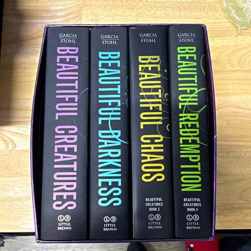 Kami garcia margaret stohl - margaret,